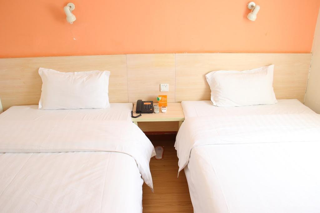 7Days Inn Nanchang North Railway Station Square Esterno foto